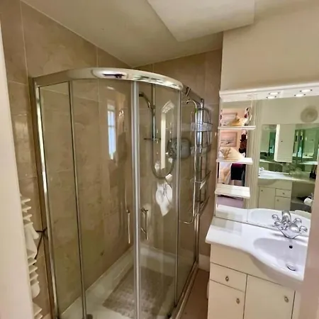 Burlington Townhouse *