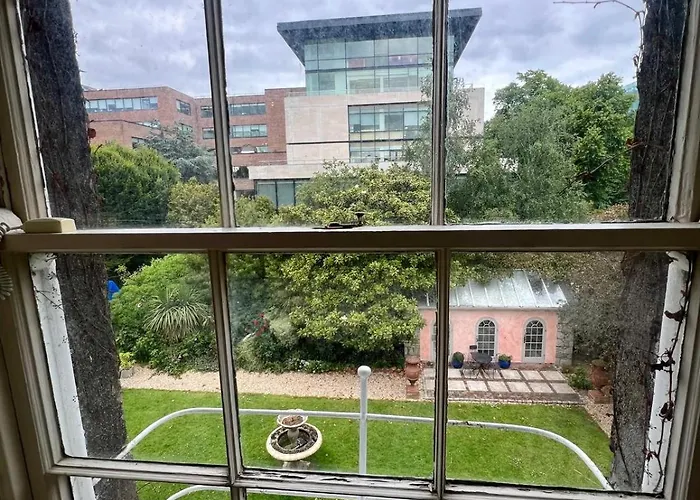 Privatunterkunft Burlington Townhouse *