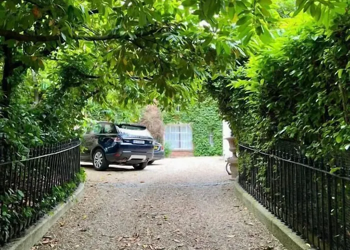 Kwatera prywatna Burlington Townhouse *